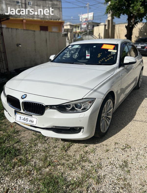 BMW 3-Series 3,0L 2013-1