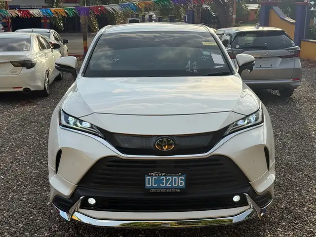 Toyota Harrier 2,0L 2021, Saint Elizabeth - 2