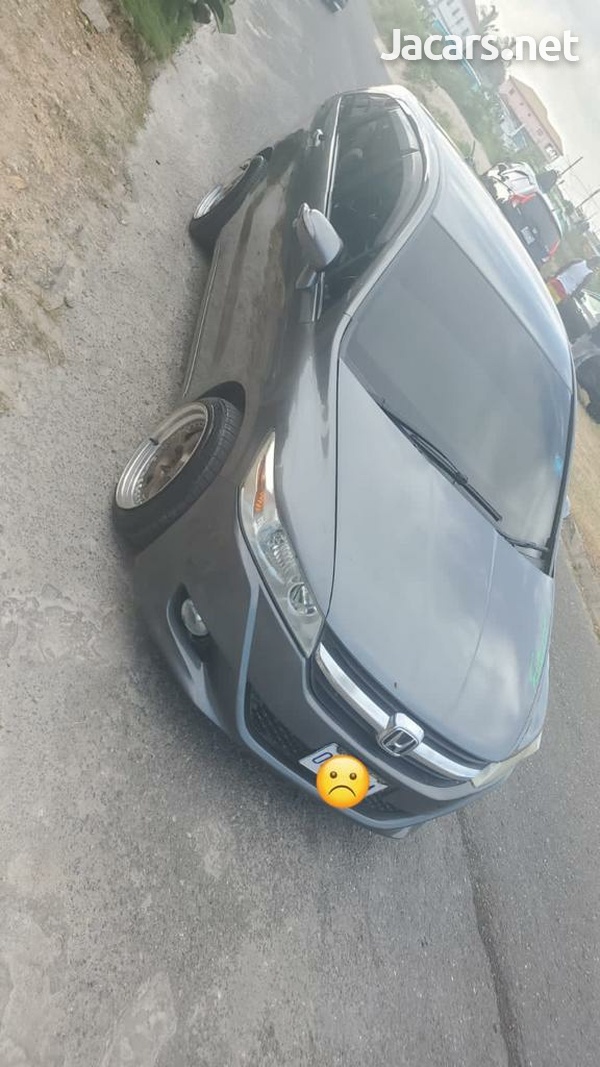 Honda Stream 1,8L 2011-7