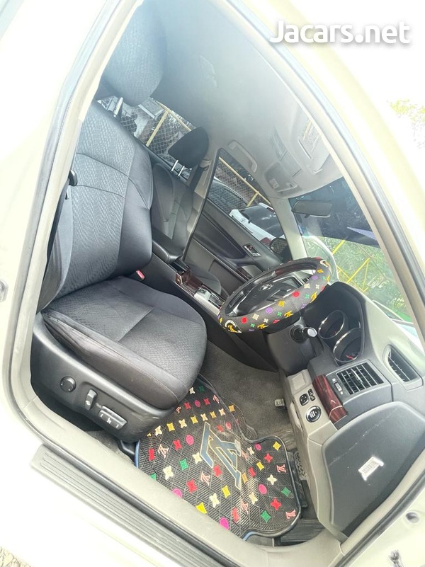 Toyota Mark X 2,5L 2012-5
