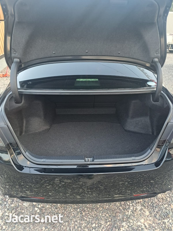 Toyota Mark X 3,5L 2016-3