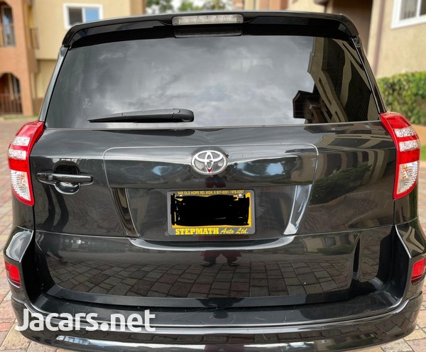 Toyota RAV4 2,4L 2015-8