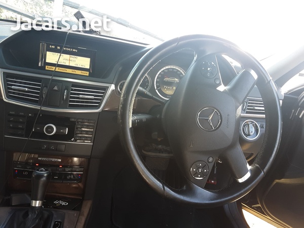 Mercedes-Benz E-Class 2,0L 2012-4