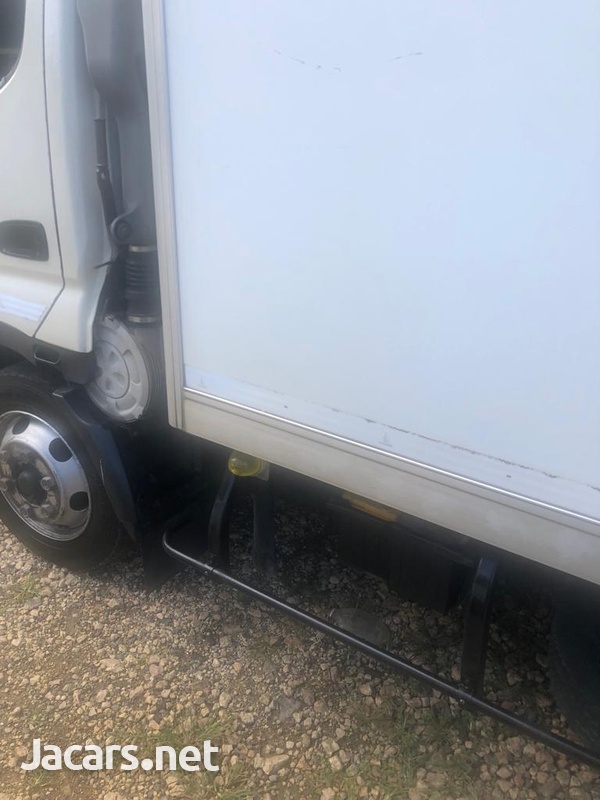 2010 Hino Dutro Truck-4