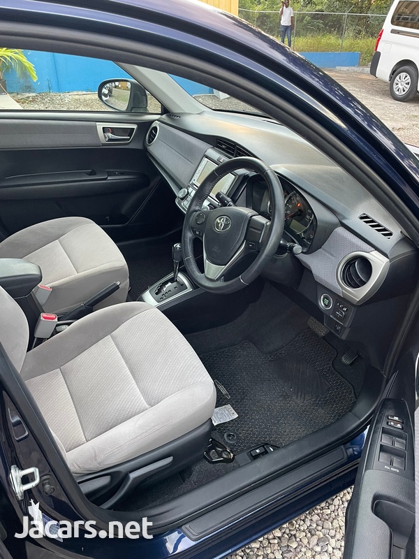 Toyota Axio 1,5L 2013-4