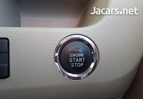 Toyota Noah 1,9L 2013-5