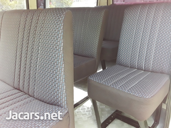 HEADLEYS BUS SEATS FOR TOYOTA HIACE AND NISSAN CARRAVAN.876 3621268.-4