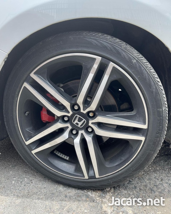Honda Accord 2,0L 2016-7