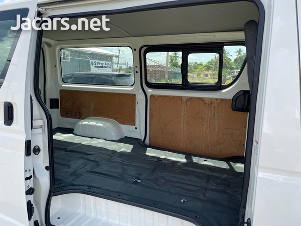 2014 Toyota Hiace-7