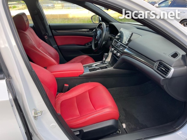 Honda Accord 1,5L 2018-8