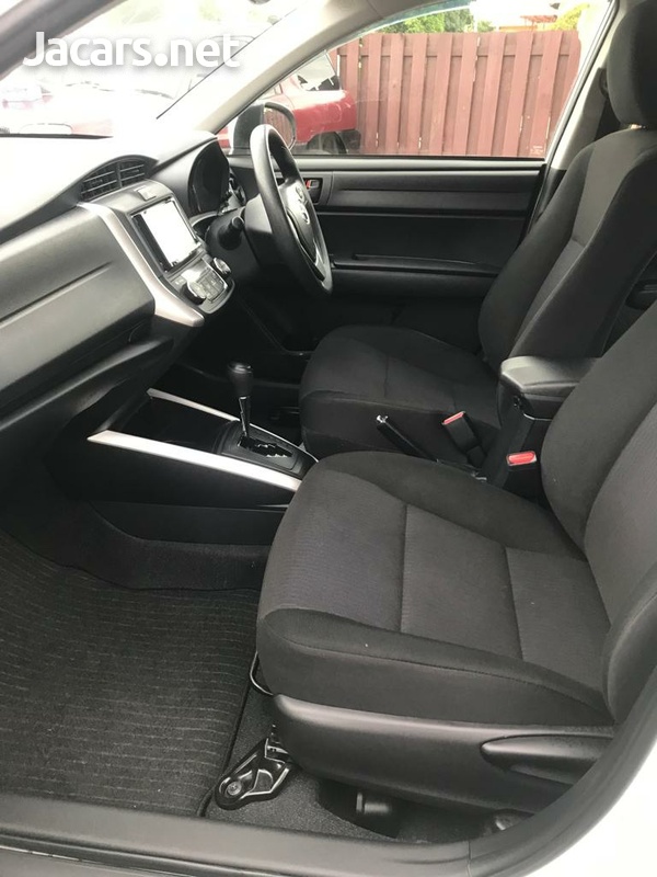 Toyota Fielder 1,5L 2017-8
