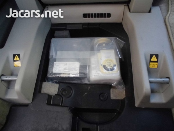Toyota Isis 1,8L 2016-11