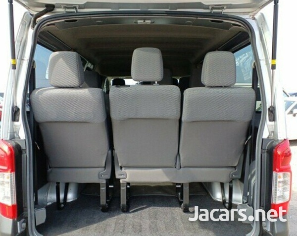 2017 NISSAN CARAVAN 10 SEATER-3