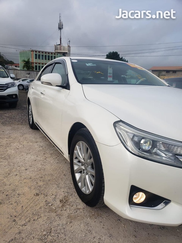 Toyota Mark X 2,5L 2013-7