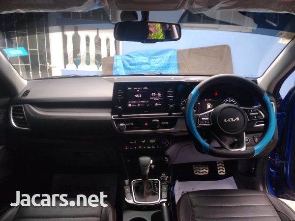 KIA Seltos 1,5L 2022-7