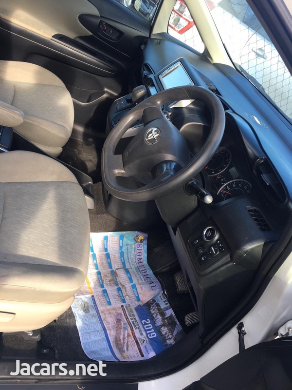 Toyota Wish 1,9L 2009-13