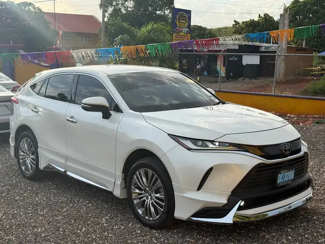 Toyota Harrier 2,0L 2021, Saint Elizabeth - 3