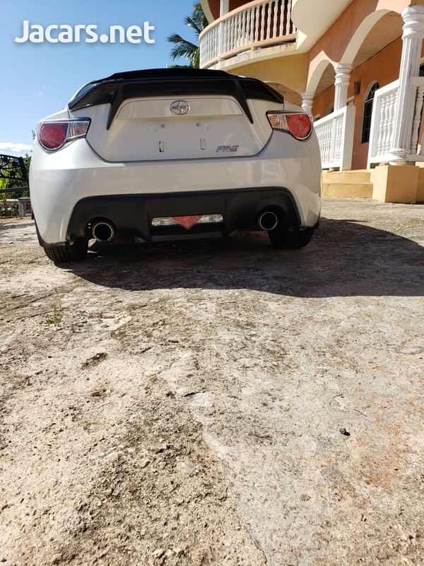 Toyota Scion 1,5L 2015-5