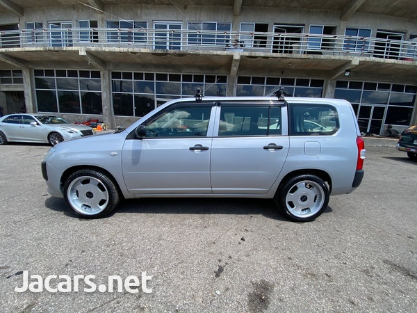 Toyota Probox 1,3L 2017-8
