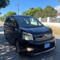 Toyota Voxy 2,0L 2013 Toyota Voxy 2,0L 2013