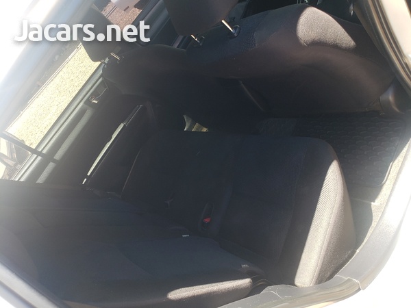 Toyota Fielder 1,5L 2014-8