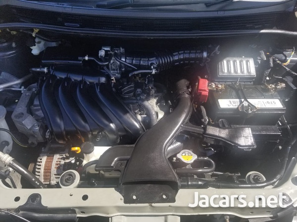 Nissan AD Wagon 1,5L 2014-5