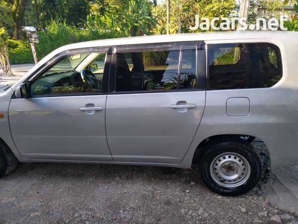 Toyota Probox 1,5L 2013-5
