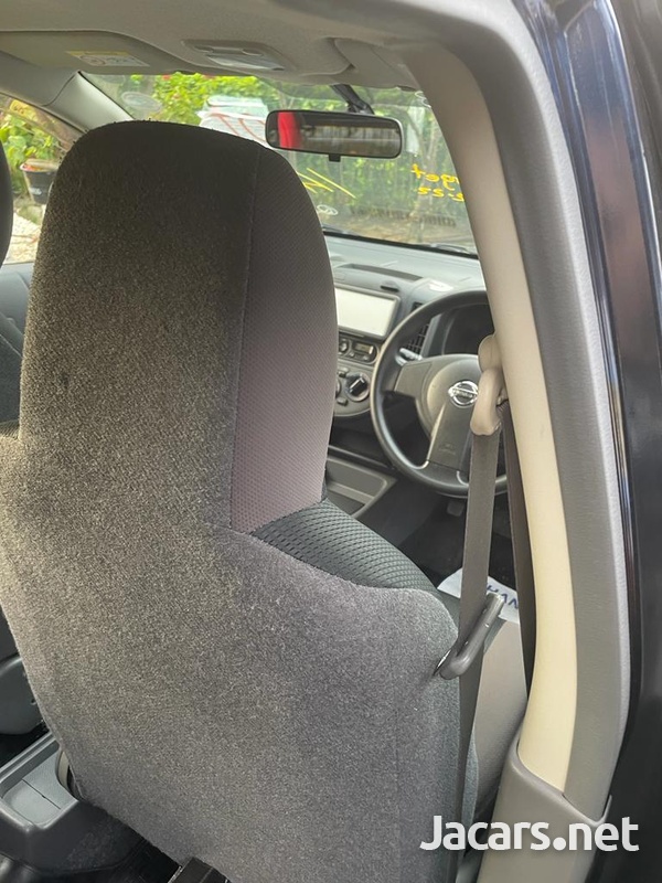 Nissan AD Wagon 1,5L 2016-7