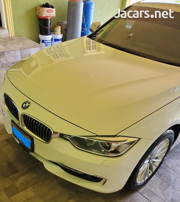 BMW 3-Series 2,0L 2015-1