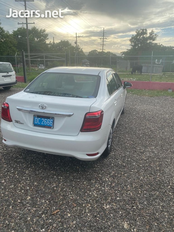 Toyota Axio 1,5L 2017-3