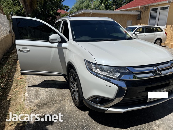 Mitsubishi Outlander or Airtrek 2,0L 2019-9