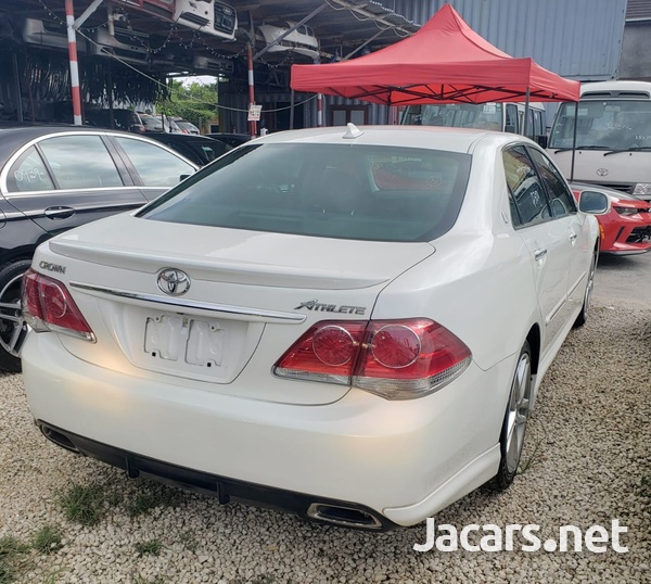 Toyota Crown 2,5L 2012-3