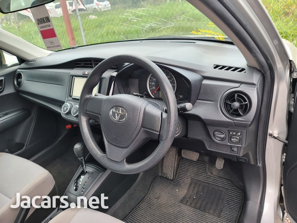 Toyota Axio 1,5L 2016-7
