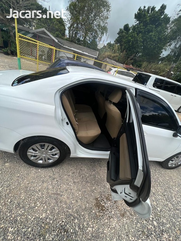 Toyota Axio 1,5L 2015-4