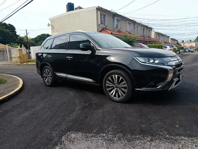 Mitsubishi Outlander/Airtrek