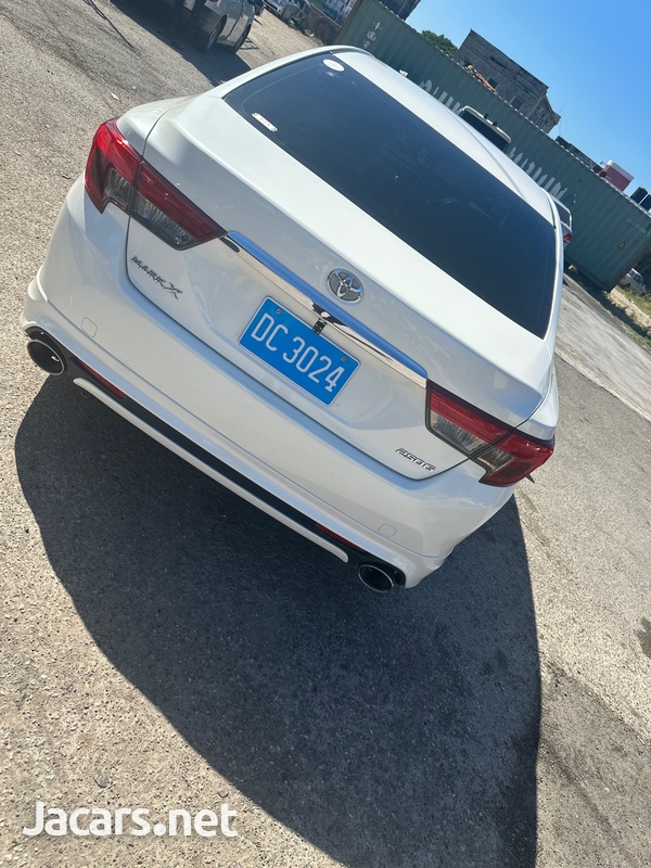Toyota Mark X 2,5L 2013-6