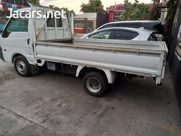 2013 Nissan Vannette Truck with long bed-3