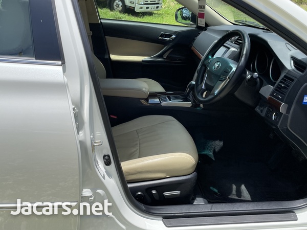 Toyota Mark X 2,5L 2015-4