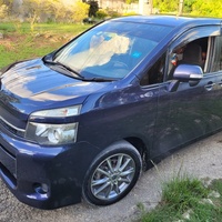 2013 Toyota Voxy 2013 Toyota Voxy