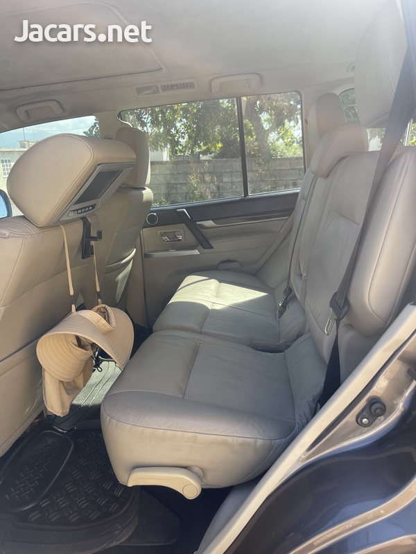 Mitsubishi Pajero 3,0L 2014-2