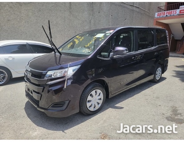 Toyota Noah 2,0L 2018-2