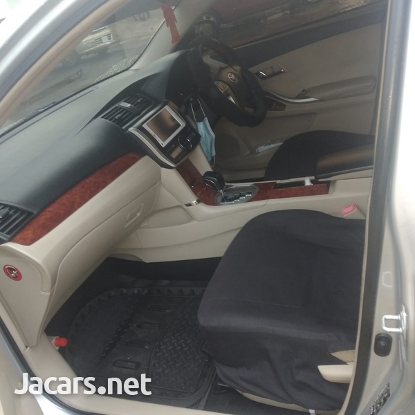 Toyota Premio 1,8L 2014-3