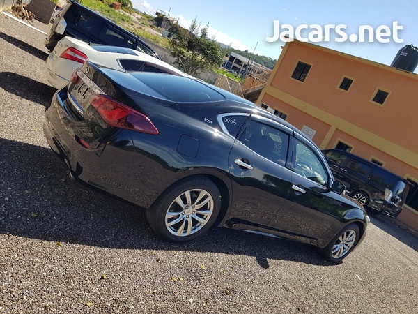 Nissan Fuga 2,5L 2016-8