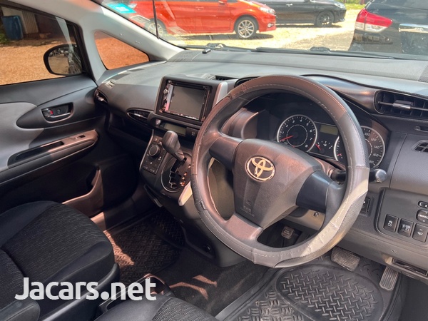 Toyota Wish 1,8L 2010-12