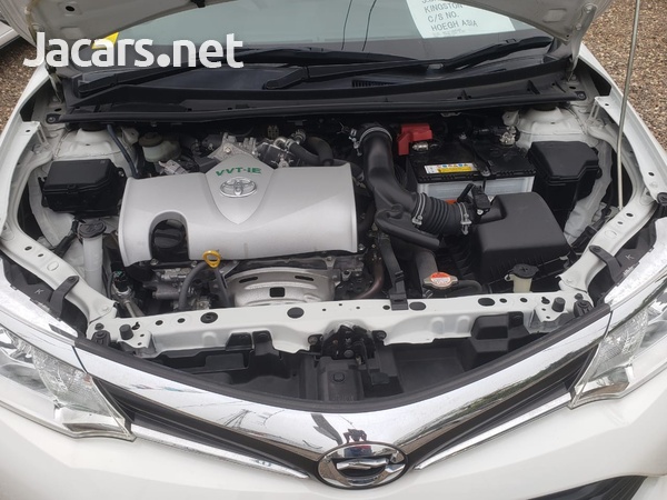 Toyota Axio 1,5L 2017-8