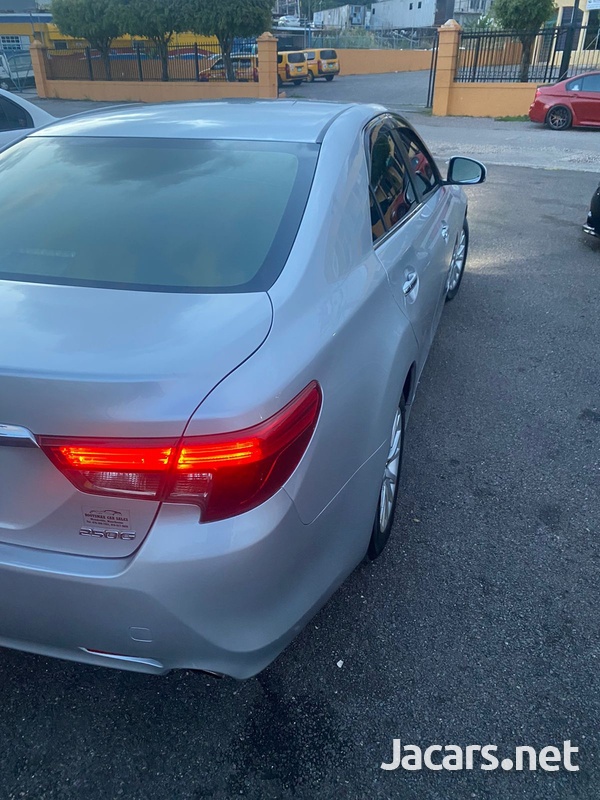 Toyota Mark X 2,5L 2014-5