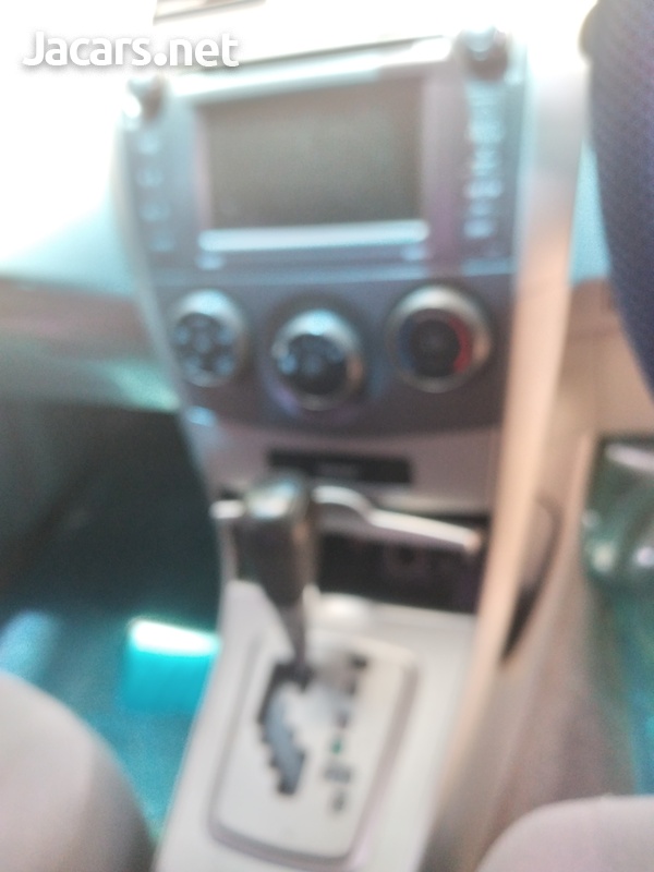 Toyota Axio 1,5L 2012-8