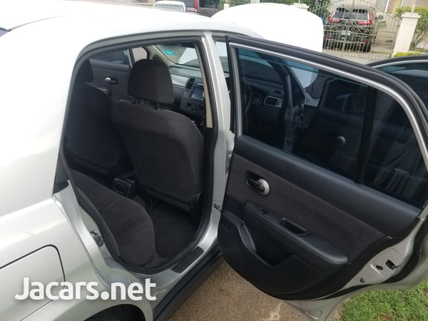 Nissan Tiida 1,5L 2012-6