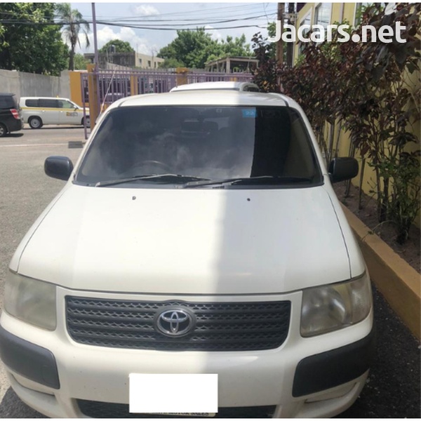 Toyota Succeed 1,5L 2013-1