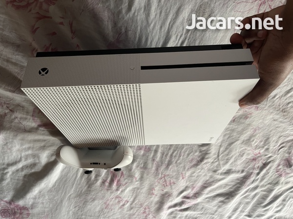X Box 1S-2